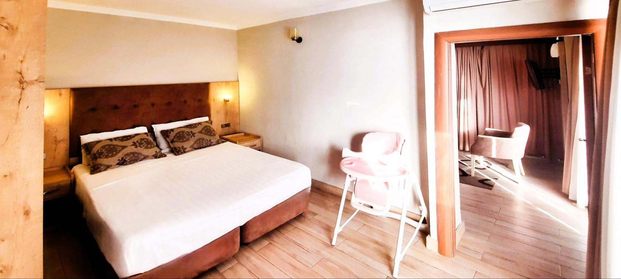 Ashtal Beach Hotel Batumi Exterior photo